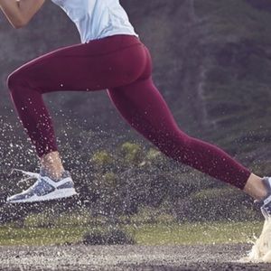 Athleta Velocity Side Pocket Stash 7/8 Tight in Plum Size XS